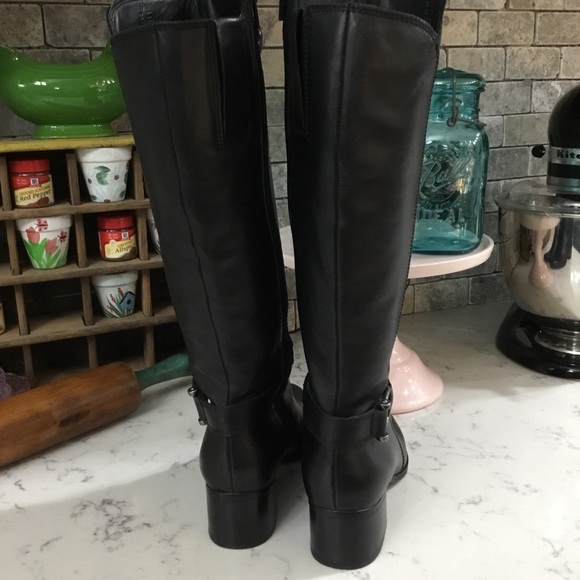 naturalizer boots dane